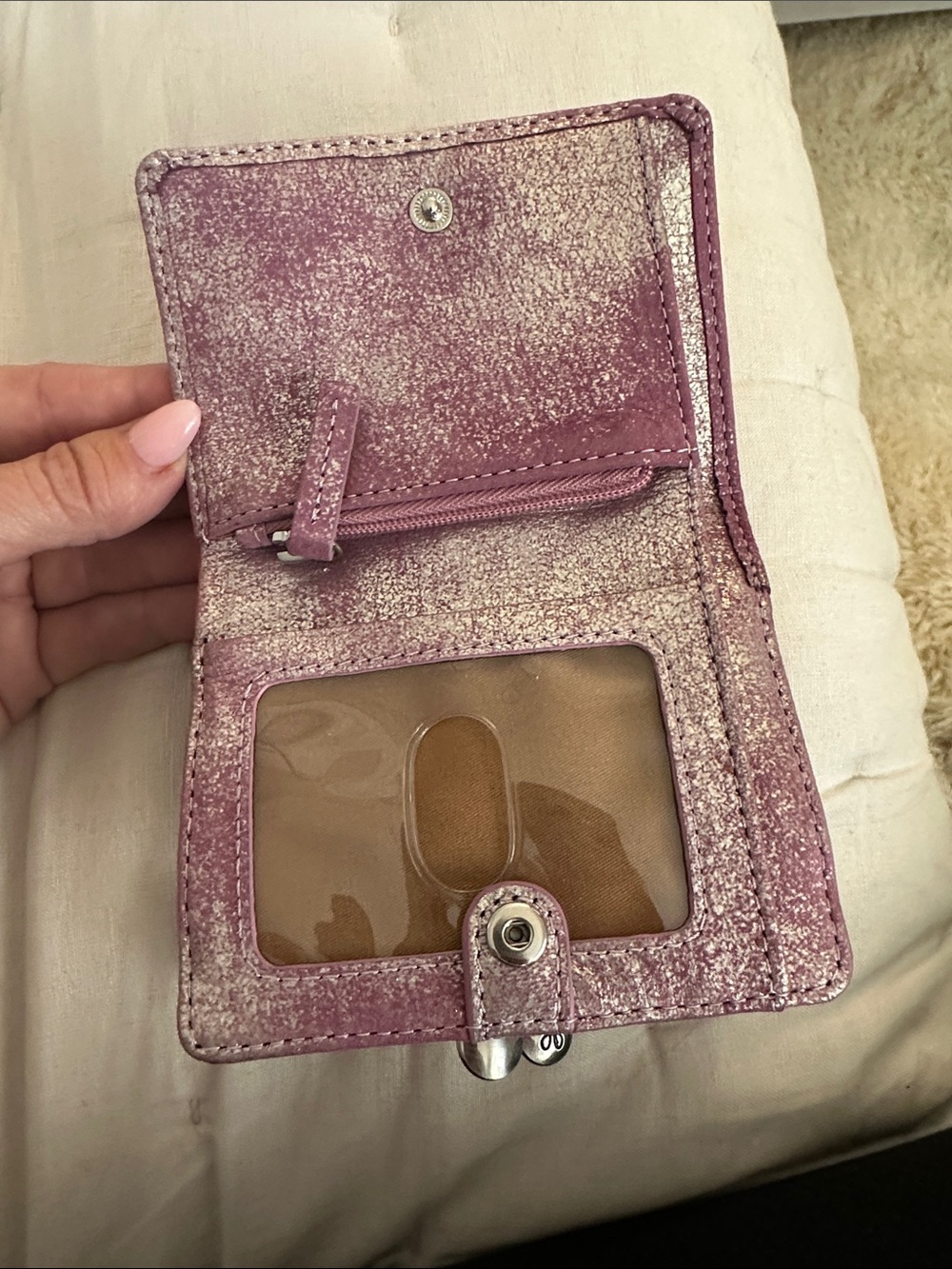 Metal-Frame Wallet in Shimmery Lilac - Picture 2 of 4